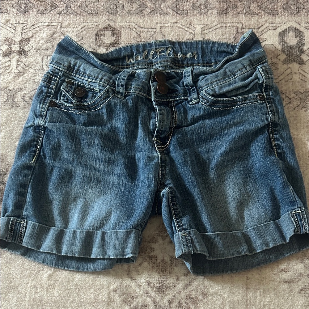 Wallflower Vintage 2000s Women's Denim Jean Shorts Y2K Embroidered Pockets Jrs 1